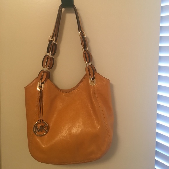 Michael Kors purse - Picture 1 of 8